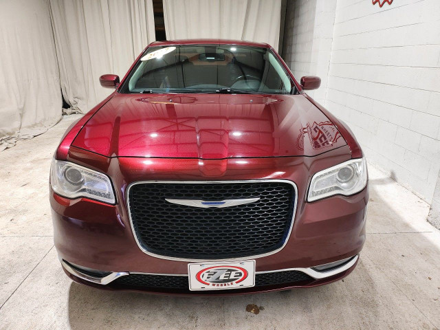 2017 Chrysler 300 in Cars & Trucks in Windsor Region - Image 2