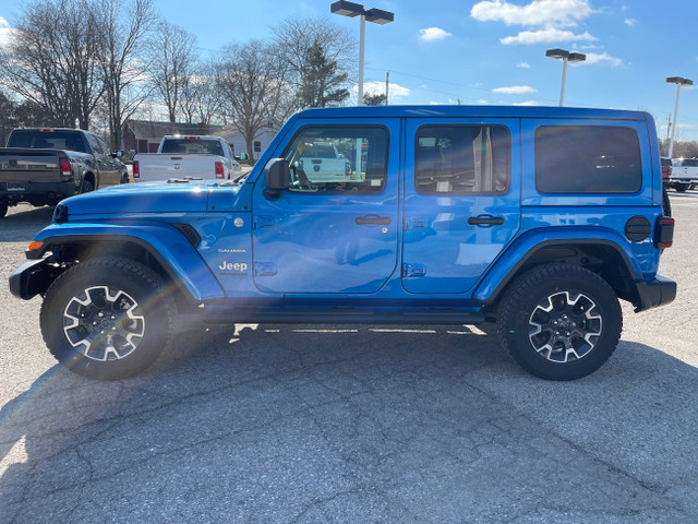 2024 Jeep WRANGLER 4-Door SAHARA Hot Hydro Blue with Black Leath in Cars & Trucks in Sarnia - Image 4