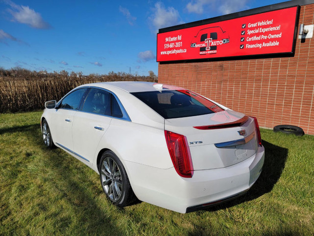 2017 Cadillac XTS 4dr Sdn FWD in Cars & Trucks in London - Image 2