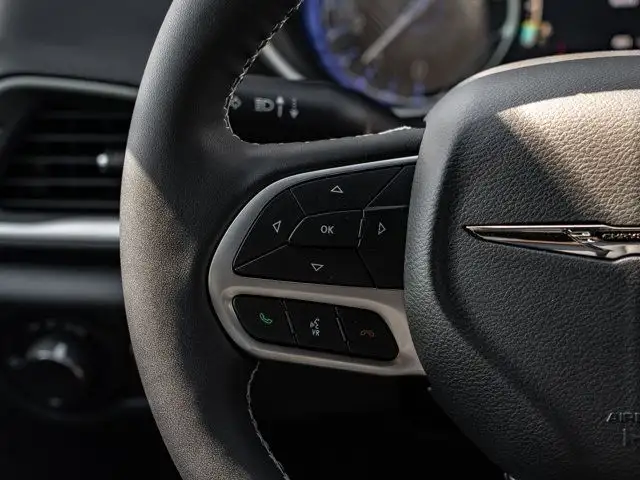 2025 Chrysler Grand Caravan SXT in Cars & Trucks in Barrie - Image 24