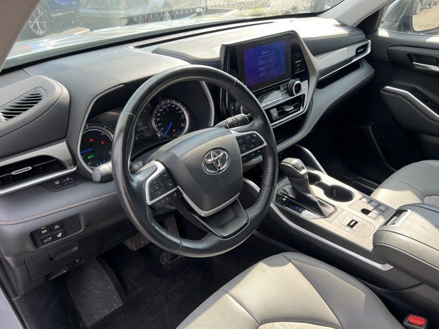 2023 Toyota Highlander Hybrid XLE Nightshade | NO ACCIDENTS in Cars & Trucks in Kelowna - Image 4