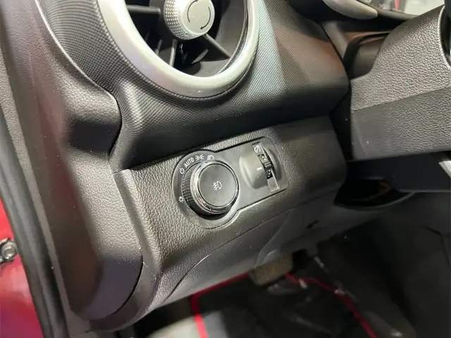 2017 Chevrolet Sonic in Cars & Trucks in Ottawa - Image 13