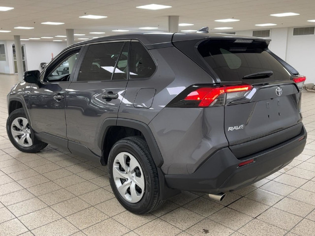 2022 Toyota RAV4 LE in Cars & Trucks in Calgary - Image 4