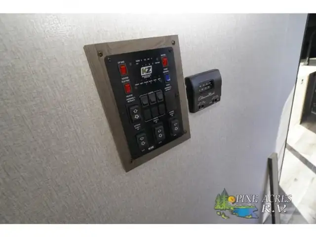 2023 KZ Sportsmen 363FL in Travel Trailers & Campers in Truro - Image 15