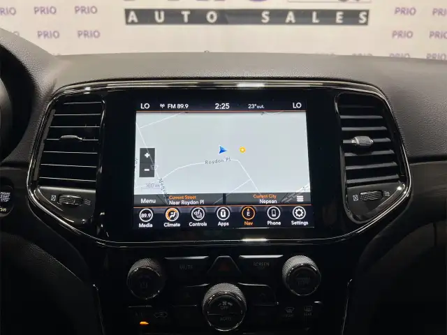 2021 Jeep Grand Cherokee dans Autos et camions dans Ottawa - Image 25