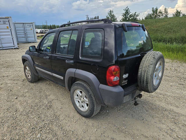 2002 Jeep Liberty in Cars & Trucks in Edmonton - Image 3