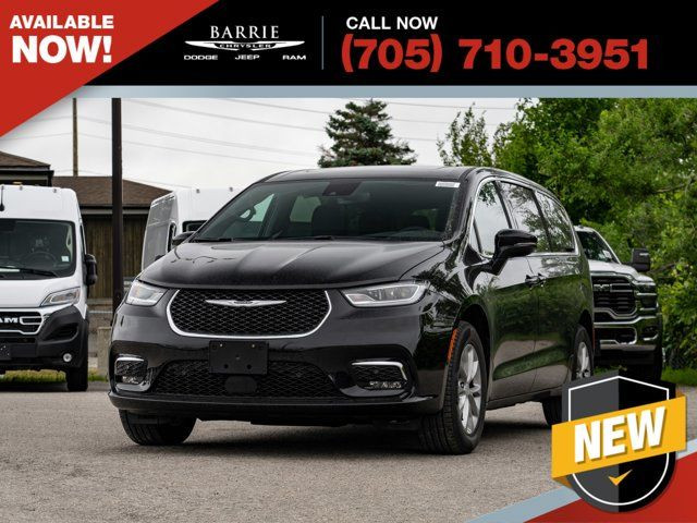 2025 Chrysler Pacifica Select in Cars & Trucks in Barrie