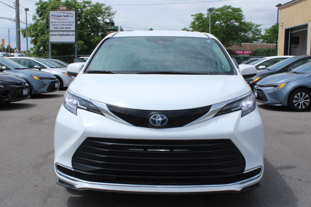 2022 Toyota Sienna HYBRID LE AWD 8-PASSENGER in Cars & Trucks in Mississauga / Peel Region - Image 2