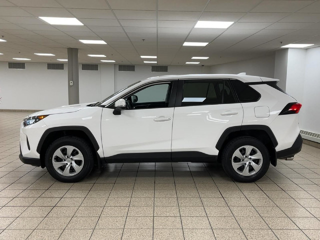 2022 Toyota RAV4 LE in Cars & Trucks in Calgary - Image 3