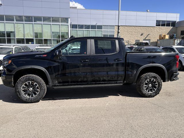2025 Chevrolet Silverado 1500 ZR2 in Cars & Trucks in Calgary - Image 3