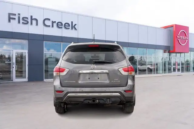 2016 Nissan Pathfinder Platinum | One Owner | 3.5L V6 | 260 HP in Cars & Trucks in Calgary - Image 7