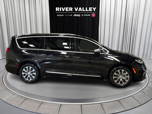 2024 Chrysler Pacifica Hybrid in Cars & Trucks in Strathcona County - Image 2