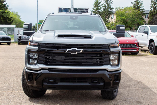 2025 Chevrolet Silverado 2500 4WD Custom Crew in Cars & Trucks in Edmonton - Image 3