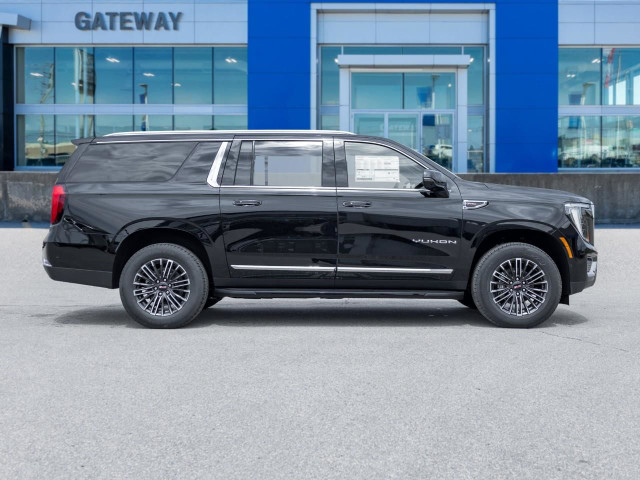 2025 GMC Yukon XL Elevation in Cars & Trucks in Mississauga / Peel Region - Image 3