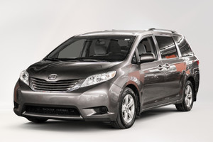 2015 Toyota Sienna LE 8 PASSAGERS