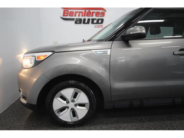 2016 Kia Soul EV in Cars & Trucks in Lévis - Image 4