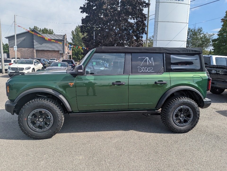  2022 Ford Bronco Badlands *333A Badlands, 33" Wheels, Nav, Auto*