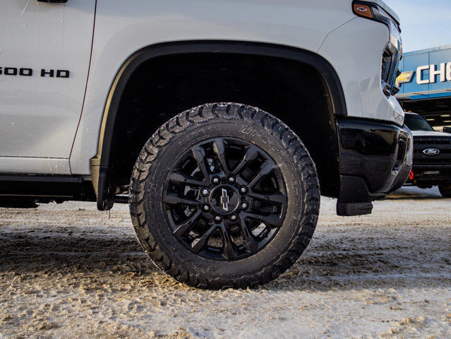 2025 Chevrolet Silverado 3500HD LTZ in Cars & Trucks in Edmonton - Image 4