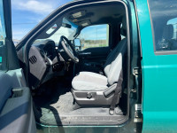 2012 Ford Super Duty F-250 SRW 8ft Box Crew cab with auto ac, new tires, low kms, tilt steering, tow... (image 7)