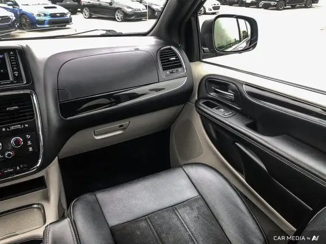 2019 Dodge Grand Caravan SXT Premium Plus | DVD Entertainment in Cars & Trucks in Calgary - Image 29