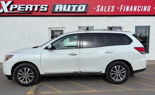 2016 Nissan Pathfinder 4WD 4dr SL in Cars & Trucks in Calgary