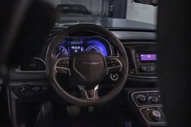 2016 Chrysler 200 LX in Cars & Trucks in Edmonton - Image 15
