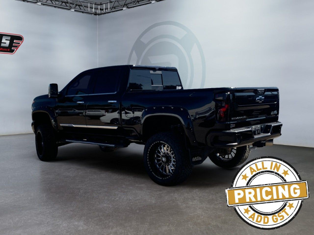 2024 Chevrolet Silverado 3500HD in Cars & Trucks in Medicine Hat - Image 3