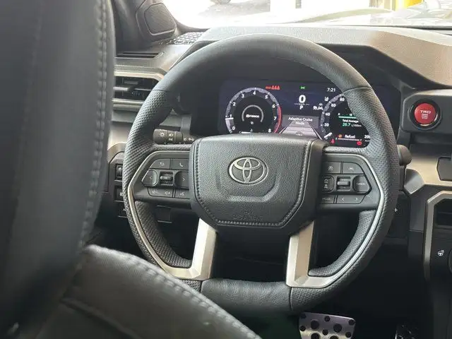 2025 Toyota Tacoma Sport | 6ft Truck Bed | Wireless Charging dans Autos et camions dans Ville d’Edmonton - Image 17