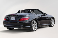 Description de la voiture - SLK 350 roadster - jamais conduit en hiver - 2 portes - sièges baquets à... (image 5)