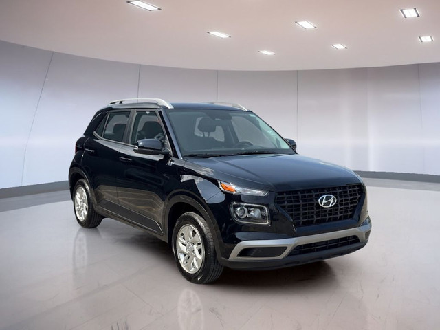 2023 Hyundai Venue Preferred W / Blind in Cars & Trucks in Calgary - Image 2
