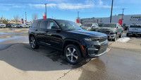 This Jeep Grand Cherokee is equipped with: Capri Leather Seats W/Perf Inserts, Remote Start System,... (image 1)