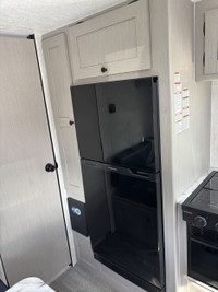 This under 3500lb trailer is perfect whether you're camping or travelling! Enjoy the luxury of havin... (image 6)