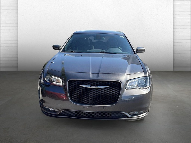  2020 Chrysler 300 TOIT PANO * CUIR * GPS * LED * MAGS 20PO * in Cars & Trucks in Longueuil / South Shore - Image 2