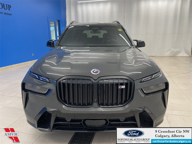 2023 BMW X7 M60i M SPORT PACKAGE - HEATED/COOLED LEATHER SEATS - in Cars & Trucks in Calgary - Image 2