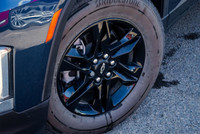 // ACCIDENT FREE!! // // SINGLE OWNER! // - Heated Seats - 7 Pass - 8 way power seat - Wireless char... (image 5)