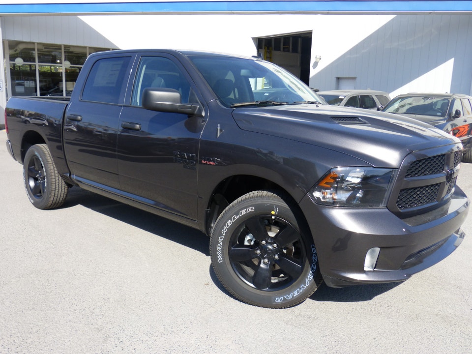 2022 Ram 1500 Classic NIGHT EDITION