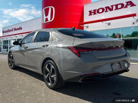 Experience the refined comfort and advanced technology of this 2022 Hyundai Elantra Ultimate Tech, b... (image 3)