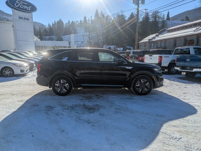 2022 Kia Sorento Hybrid LX AWD in Cars & Trucks in Nelson - Image 2