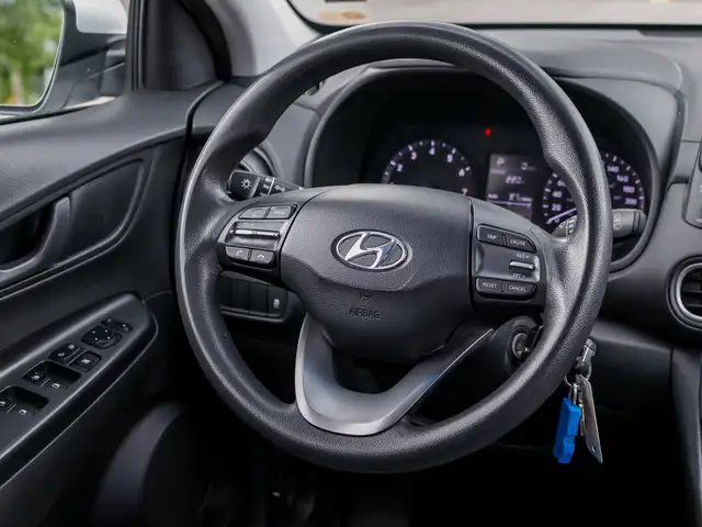 2021 Hyundai Kona 2.0L Essential FWD - Heated Seats - $131 B/W dans Autos et camions dans Ottawa - Image 15