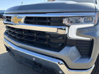 Keen on finding a truck that's built to serve farmers and adventure seekers alike? Look no further t... (image 3)