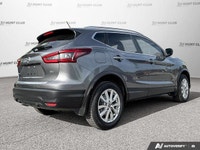 Grab a score on this certified 2022 Nissan Qashqai SV before someone else takes it home. Roomy but e... (image 6)