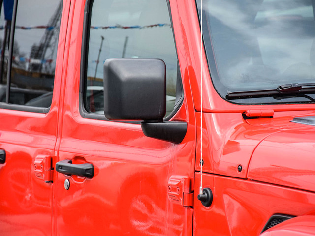  2018 Jeep WRANGLER UNLIMITED Sahara 2018.5 NAV LEATHER ! WE FIN in Cars & Trucks in London - Image 3