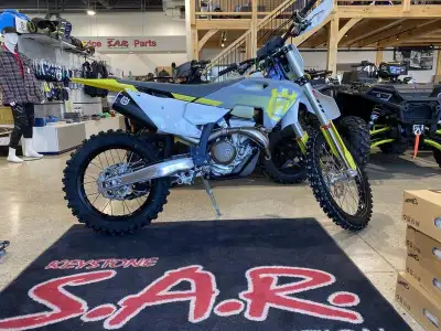 * ALL IN PRICE * - taxes not included - SAVE $1244! 2024 Husqvarna® FX 350 With the agility of a 250...