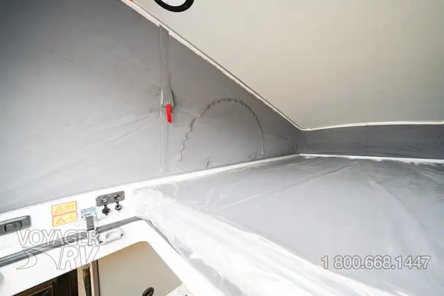 2025 Winnebago Ekko 22A AWD POP-TOP in RVs & Motorhomes in Kelowna - Image 36