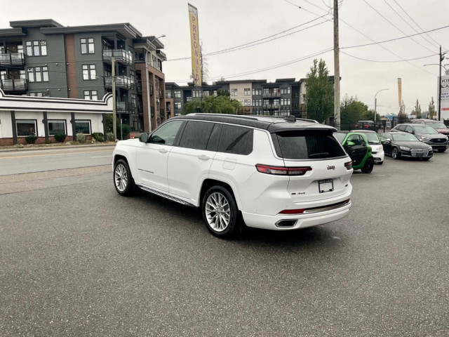  2023 Jeep Grand Cherokee L Summit dans Autos et camions  à Delta/Surrey/Langley - Image 3