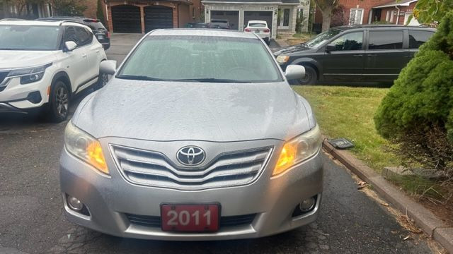 2011 Toyota Camry XLE in Cars & Trucks in Oakville / Halton Region
