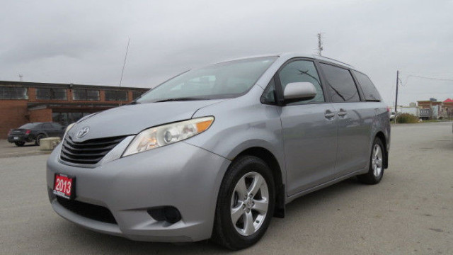 2013 Toyota Sienna 5dr V6 LE FWD in Cars & Trucks in Mississauga / Peel Region - Image 2