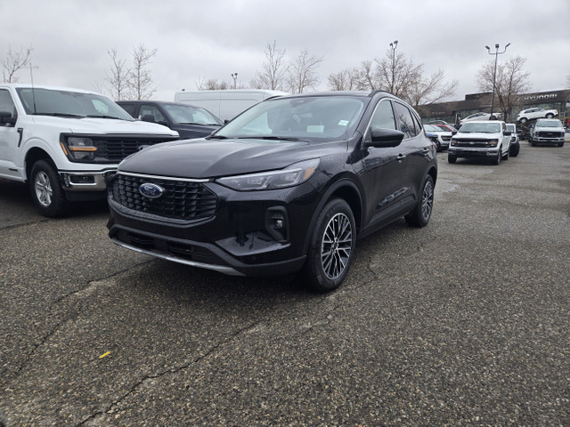 2025 Ford Escape PHEV | PREM PKG | TOW PKG | PANORAMIC ROOF in Cars & Trucks in Calgary - Image 3
