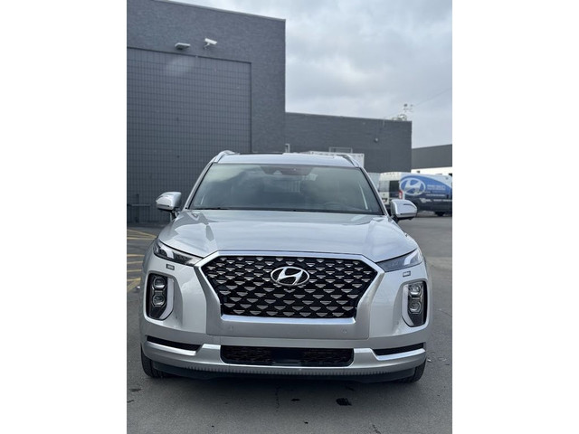  2021 Hyundai Palisade CALLIGRAPHY w/ TOP MODEL / LOW KMS in Cars & Trucks in Calgary - Image 2