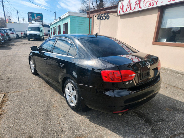 2014 Volkswagen Jetta 4dr 2.0 TDI Diesel DSG Highline Leather Ro in Cars & Trucks in Oshawa / Durham Region - Image 3